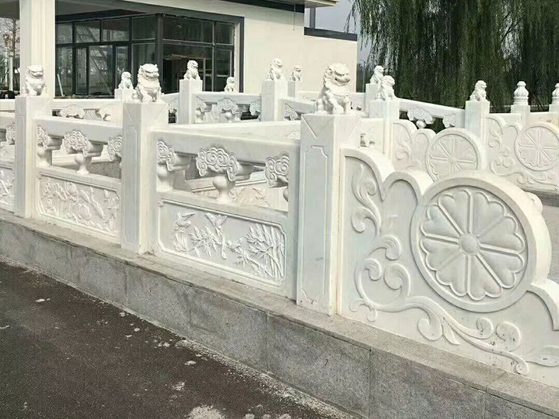 橋面漢白玉石欄桿